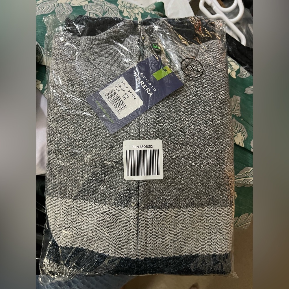 Studio Ferera Zip-Up Sweater - Gray and White